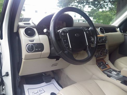 Used 2016 Land Rover LR4 HSE Silver Edition AWD/4WD image 18