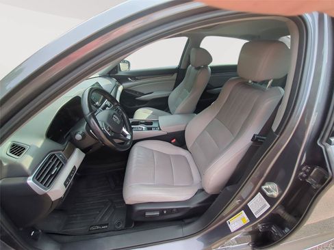 Used 2020 Honda Accord Touring image 15