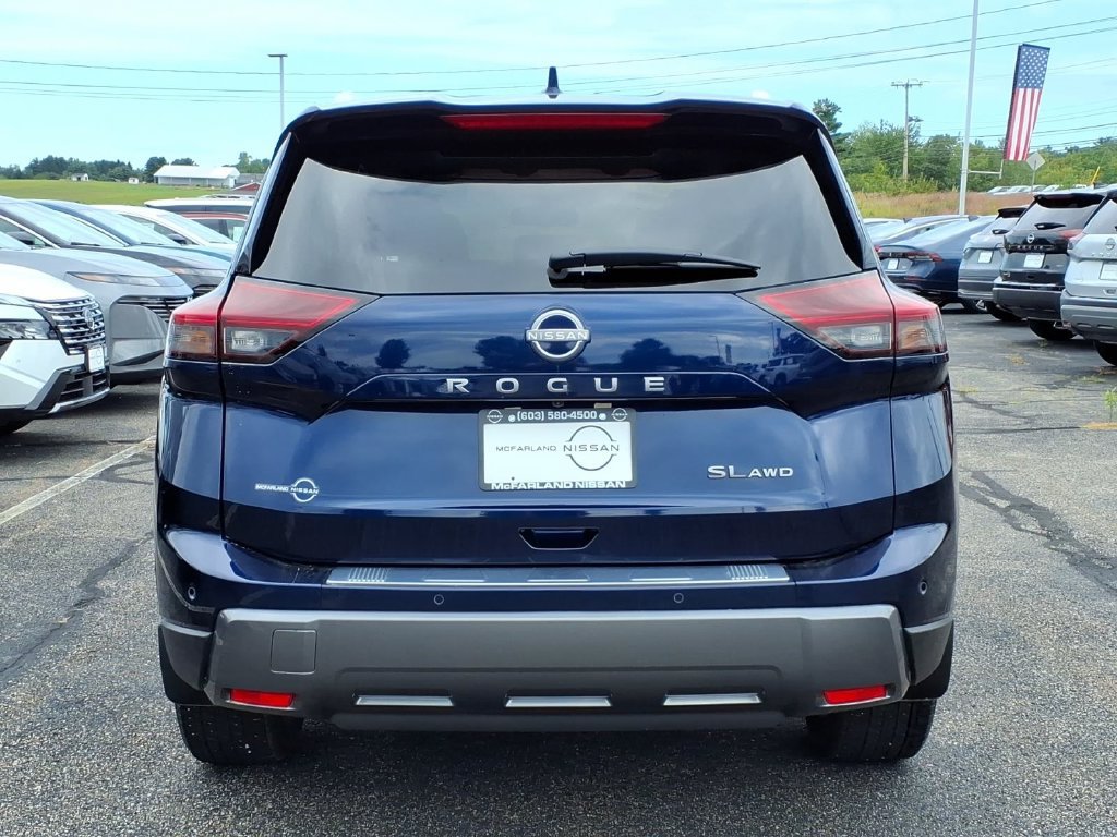 Certified 2024 Nissan Rogue SL w/ SL Premium Package AWD/4WD image 4