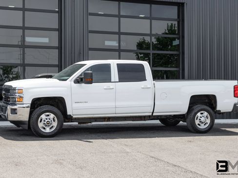 Used 2015 Chevrolet Silverado 2500 LT w/ Z71 Package, Off-Road AWD/4WD image 3