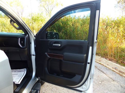 Used 2020 GMC Sierra 1500 SLT AWD/4WD image 43