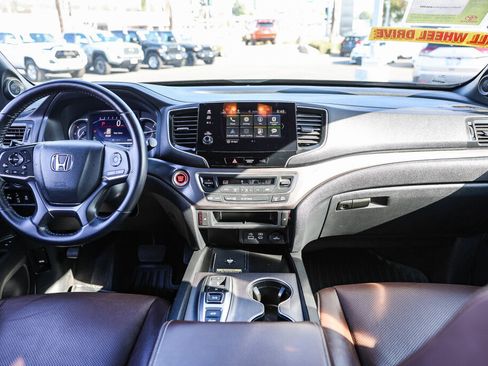 Used 2024 Honda Passport EX-L image 2