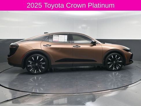 Used 2025 Toyota Crown Platinum image 4