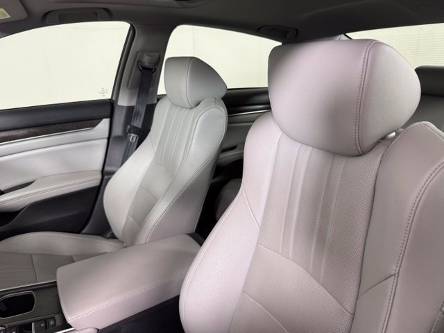 Used 2020 Honda Accord Touring image 5