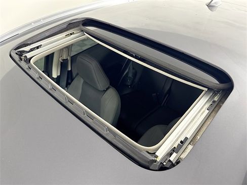 Used 2021 Honda HR-V EX image 34