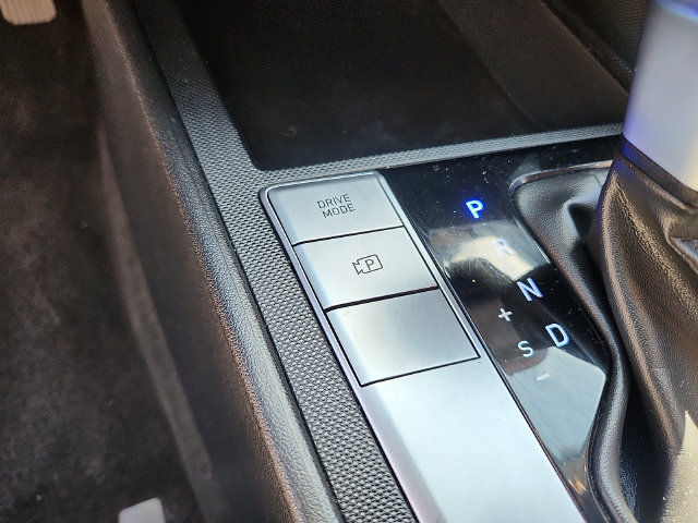 Used 2024 Hyundai Elantra SEL FWD image 23
