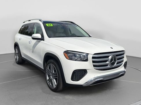 Used 2024 Mercedes-Benz GLS 450 4MATIC image 8
