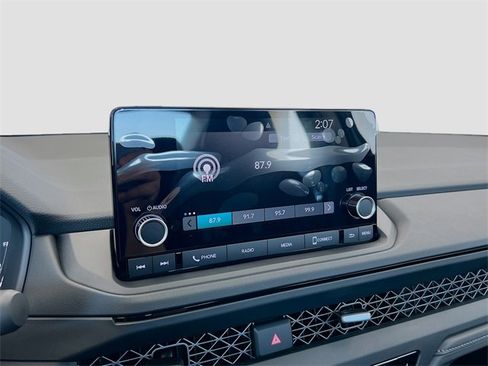 New 2025 Honda Accord SE image 9