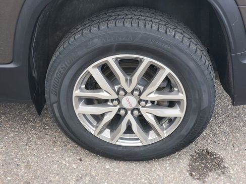 Used 2019 GMC Acadia SLE w/ Driver Alert Package I image 4