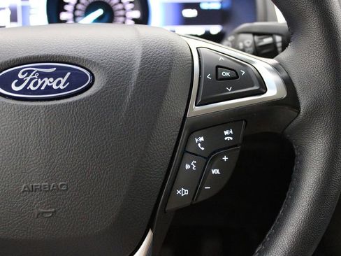 Used 2024 Ford Edge Titanium image 27