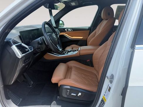 Used 2024 BMW X5 xDrive40i w/ Premium Package AWD/4WD image 9