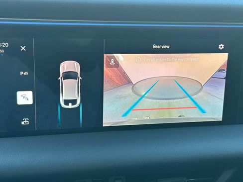 Certified 2025 Porsche Macan Electric image 24