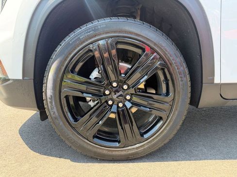 Used 2024 GMC Acadia Elevation w/ Black Edition FWD image 7