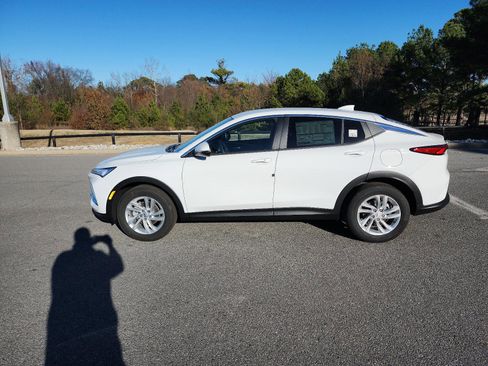 New 2026 Buick Envista Preferred w/ Convenience I Package image 2