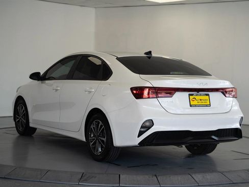 Used 2023 Kia Forte LXS FWD image 5