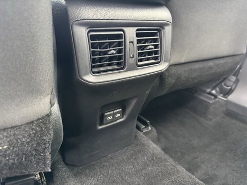 Certified 2022 Toyota RAV4 XLE image 8