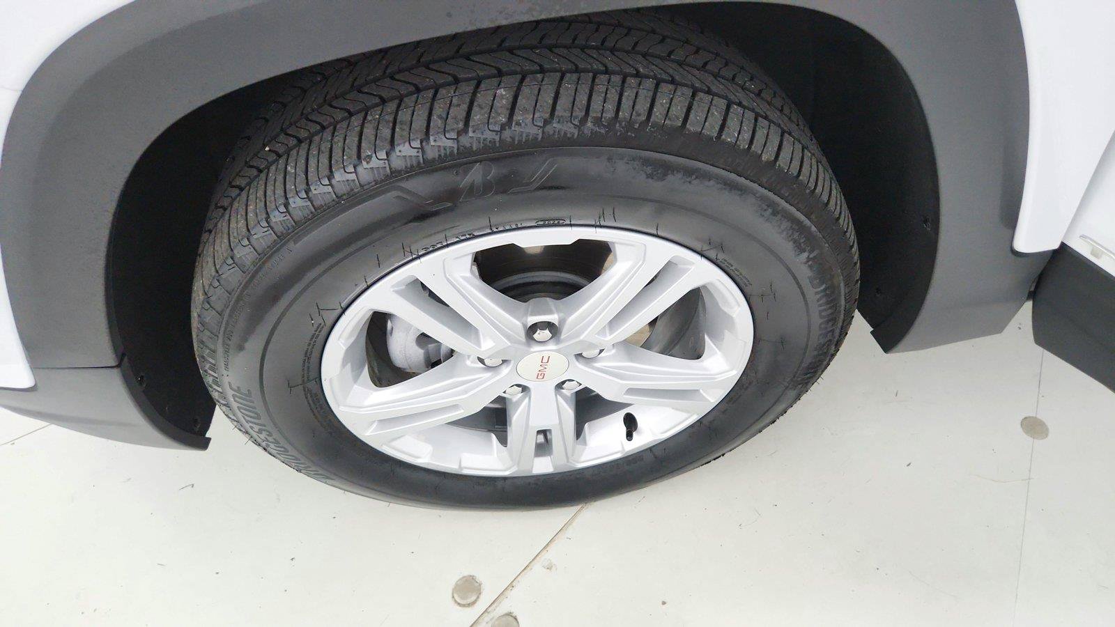 Used 2024 GMC Terrain SLE w/ LPO, Floor Liner Package AWD/4WD image 37