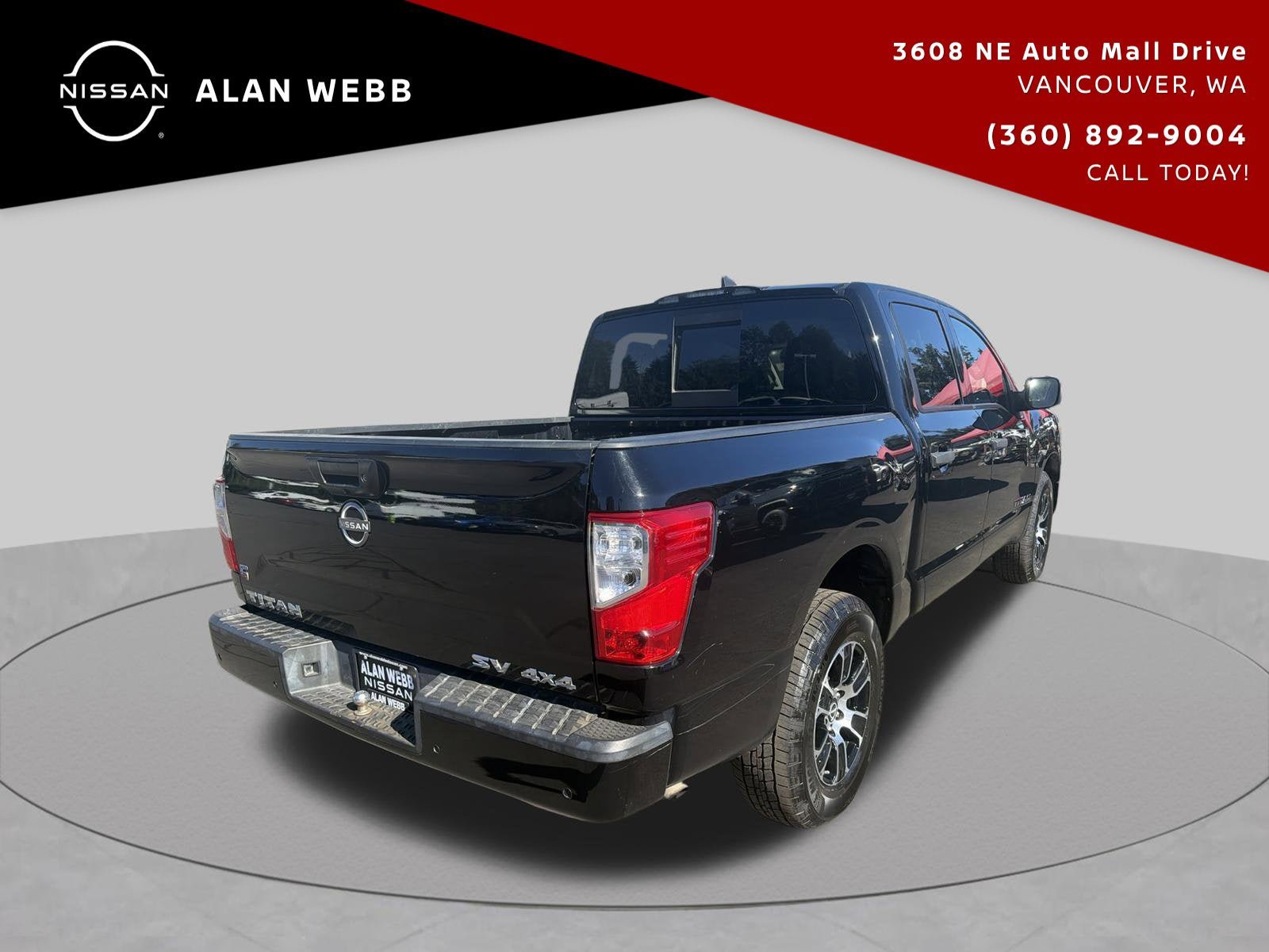 Used 2023 Nissan Titan SV AWD/4WD image 3