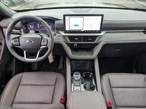 New 2026 Ford Explorer Platinum image 22