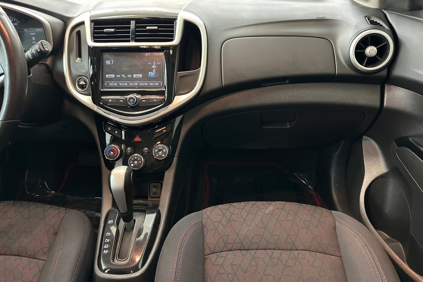 Used 2017 Chevrolet Sonic LT w/ Convenience Package FWD image 31