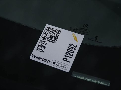 Used 2025 BMW 330i xDrive Sedan w/ Convenience Package image 29