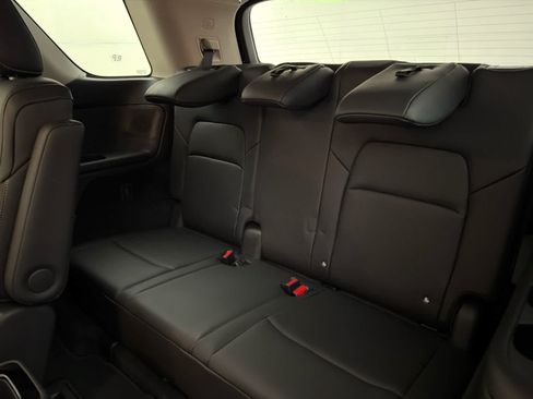 New 2026 Nissan Pathfinder SL w/ SL Premium Package FWD image 17