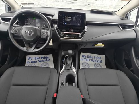 Used 2025 Toyota Corolla LE image 19