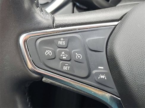 Used 2021 Chevrolet Equinox LT image 11