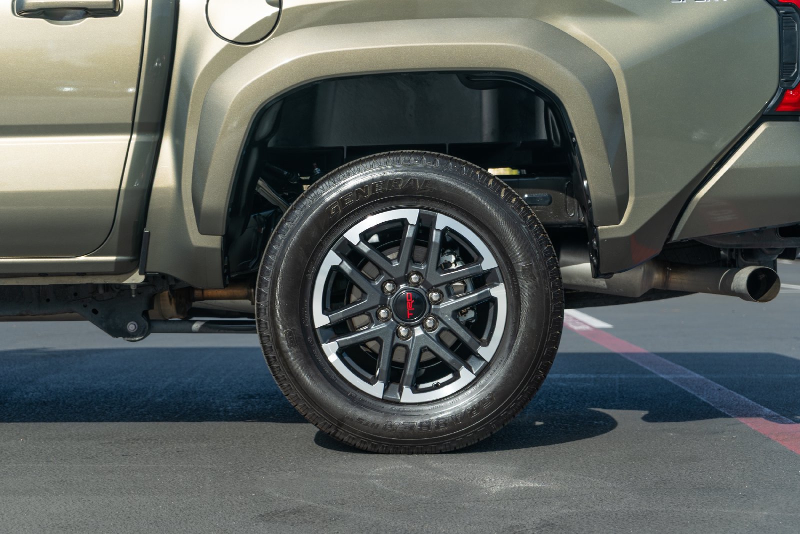 Certified 2025 Toyota Tacoma TRD Sport AWD/4WD image 11