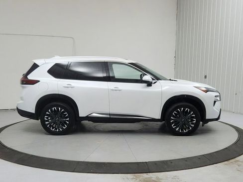 Used 2026 Nissan Rogue Platinum w/ Platinum Premium Package AWD/4WD image 8