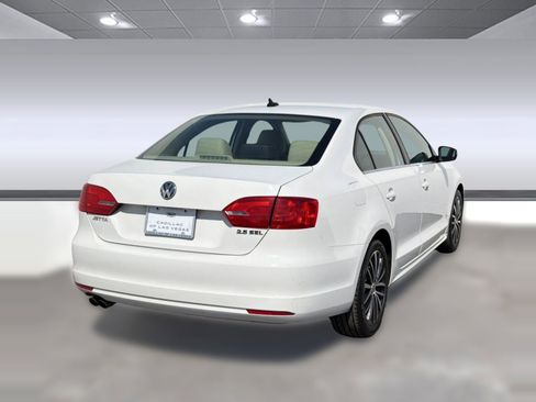 Used 2012 Volkswagen Jetta SEL image 7