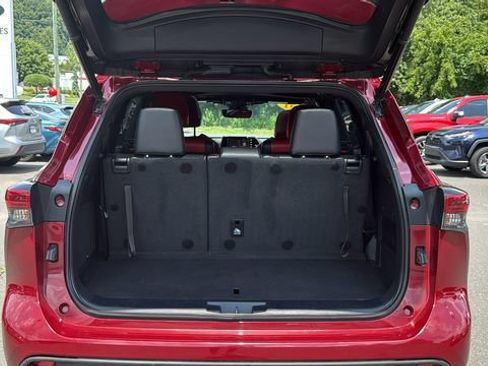 Used 2021 Toyota Highlander XSE AWD/4WD image 25