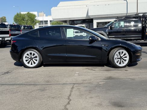 Used 2022 Tesla Model 3 Long Range AWD/4WD image 8