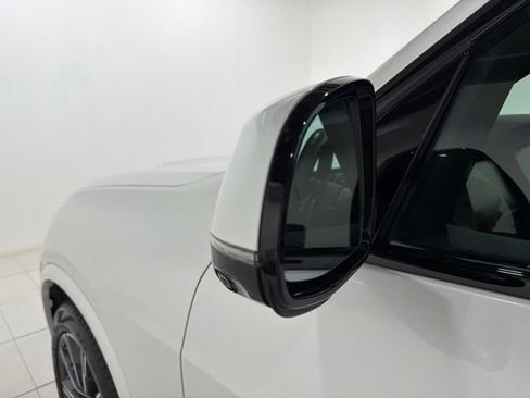 Used 2022 BMW X5 xDrive40i w/ M Sport Package AWD/4WD image 9
