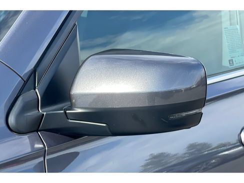 Used 2025 Honda Pilot EX-L image 12
