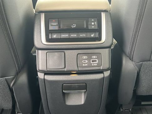 New 2026 Subaru Ascent Limited AWD/4WD image 36