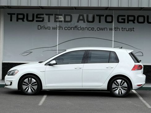 Used 2015 Volkswagen e-Golf SEL Premium FWD image 4