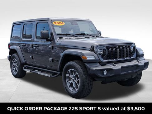 Used 2024 Jeep Wrangler Unlimited Sport AWD/4WD image 4