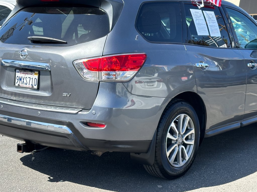 Used 2016 Nissan Pathfinder SV FWD image 7
