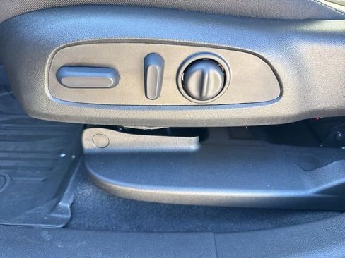 New 2025 Chevrolet Blazer LT w/ Convenience Package image 29