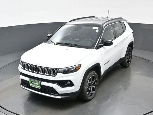 New 2026 Jeep Compass Limited image 18