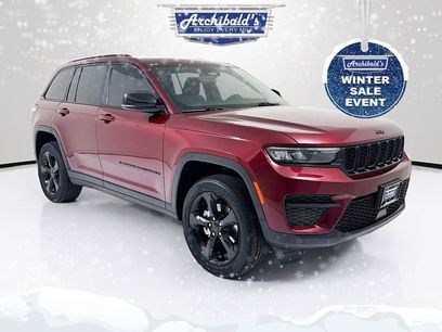 Used 2024 Jeep Grand Cherokee Altitude