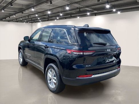 New 2026 Jeep Grand Cherokee Laredo X AWD/4WD image 3