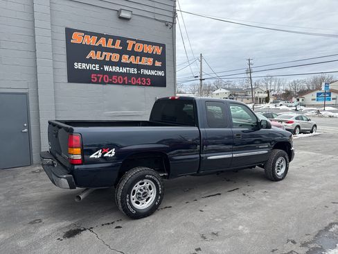 Used 2005 GMC Sierra 2500 SLE w/ Snow Plow Prep Package image 6