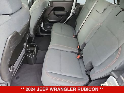 Used 2024 Jeep Wrangler Unlimited Rubicon AWD/4WD image 20