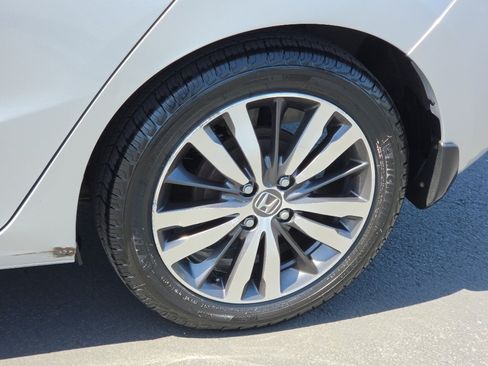 Used 2015 Honda Fit EX image 11