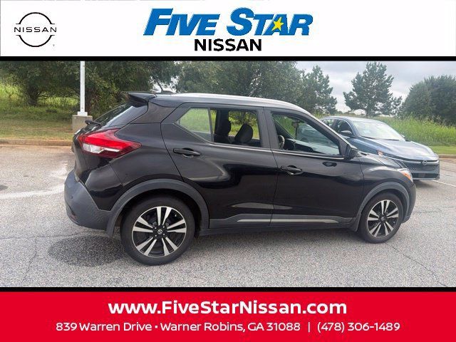 Used 2020 Nissan Kicks SR FWD image 11