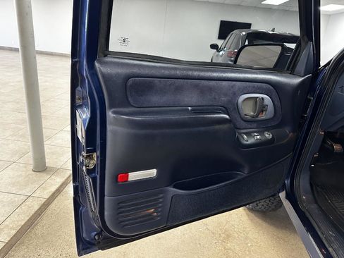 Used 1998 Chevrolet Silverado 1500 4x4 Extended Cab w/ Preferred Equipment Group 2 image 38