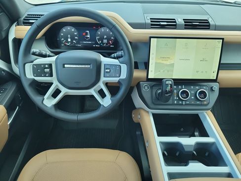New 2026 Land Rover Defender 130 X-Dynamic SE AWD/4WD image 18
