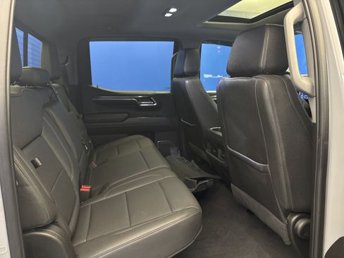 Used 2024 Chevrolet Silverado 1500 LT Trail Boss w/ LT Trail Boss Premium Package image 27